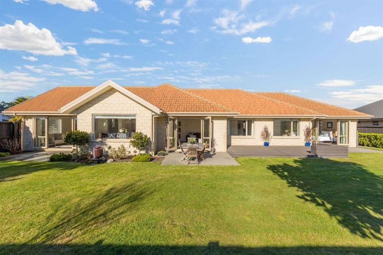 Photo of property in 14 Stationmasters Way, Prebbleton, 7604