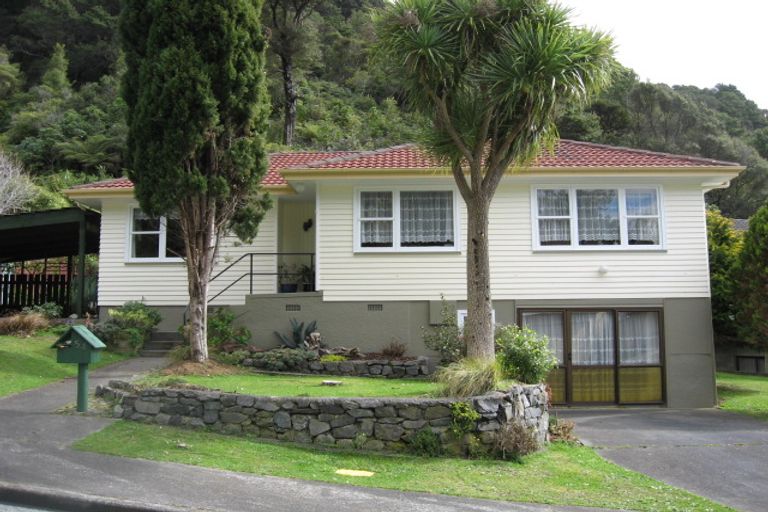 Photo of property in 54 Kowhai Street, Wainuiomata, Lower Hutt, 5014