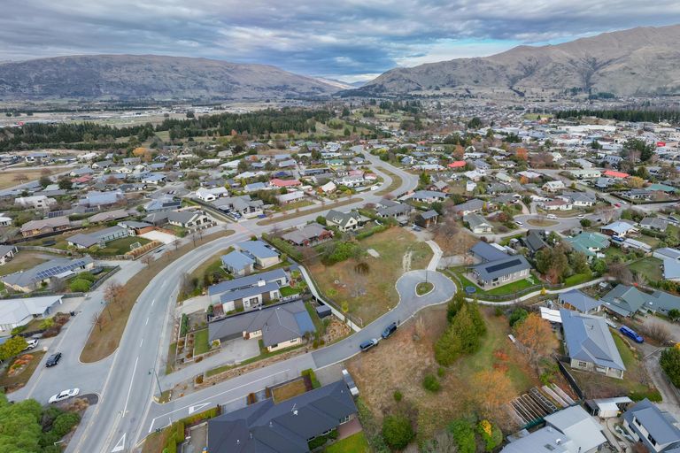 Photo of property in 7 Greenwood Lane, Wanaka, 9305
