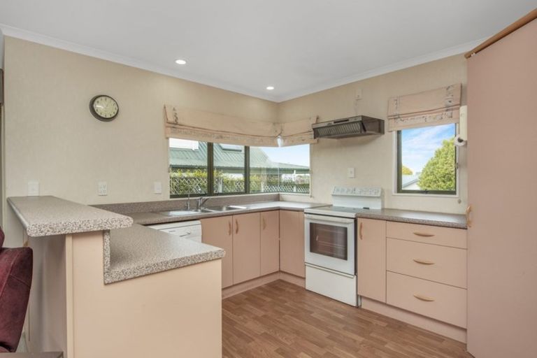Photo of property in 15 Loveridge Place, Morrinsville, 3300