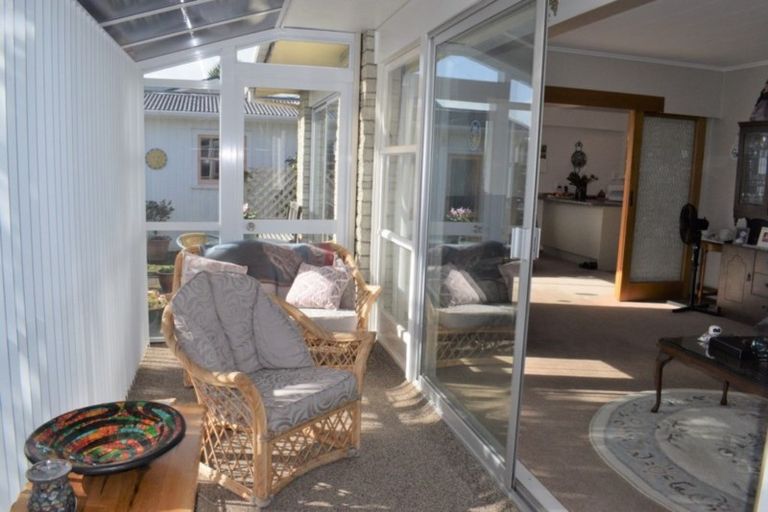 Photo of property in 84 Kirk Street, Otaki, 5512