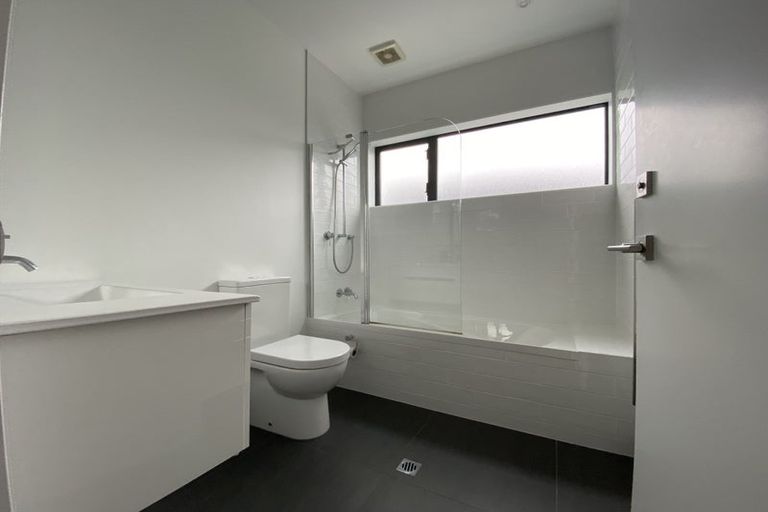 Photo of property in 24/104u Maupuia Road, Maupuia, Wellington, 6022