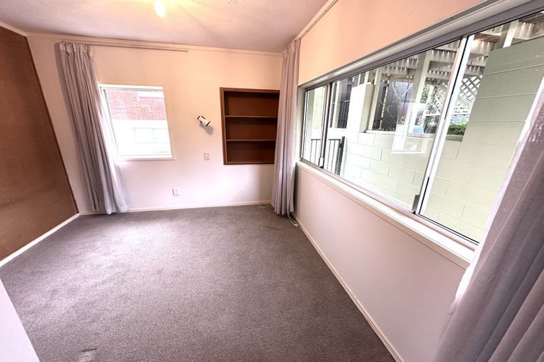 Photo of property in 9 Prestige Place, Castor Bay, Auckland, 0620