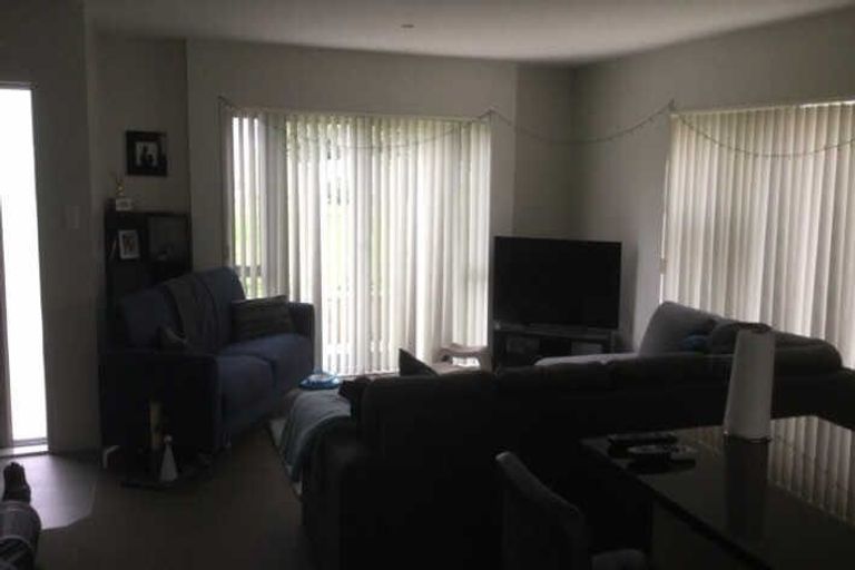 Photo of property in 67 Popokatea Drive, Takanini, 2112