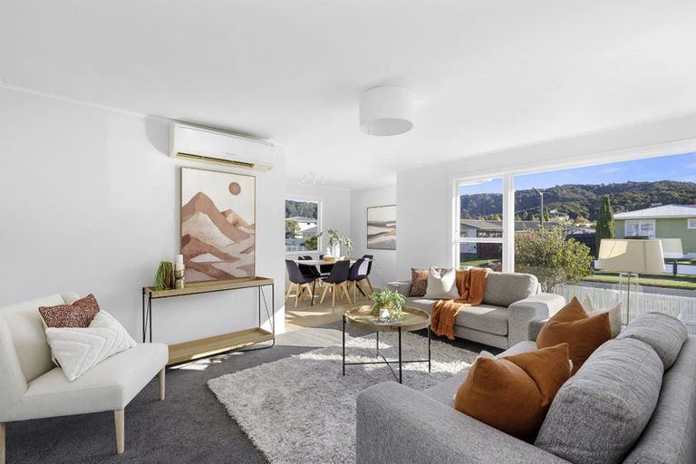 Photo of property in 40 Momona Street, Wainuiomata, Lower Hutt, 5014
