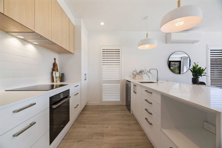 Photo of property in 18 Chapman Way, Jacks Point, 9371