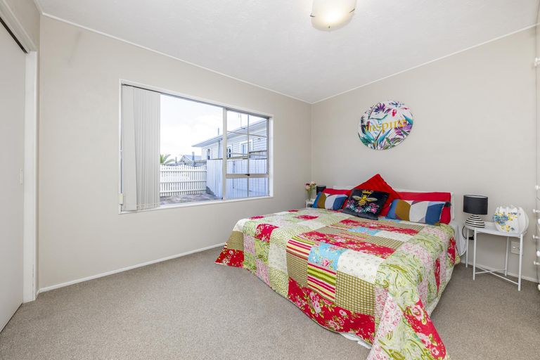 Photo of property in 3/63 Kenderdine Road, Papatoetoe, Auckland, 2025