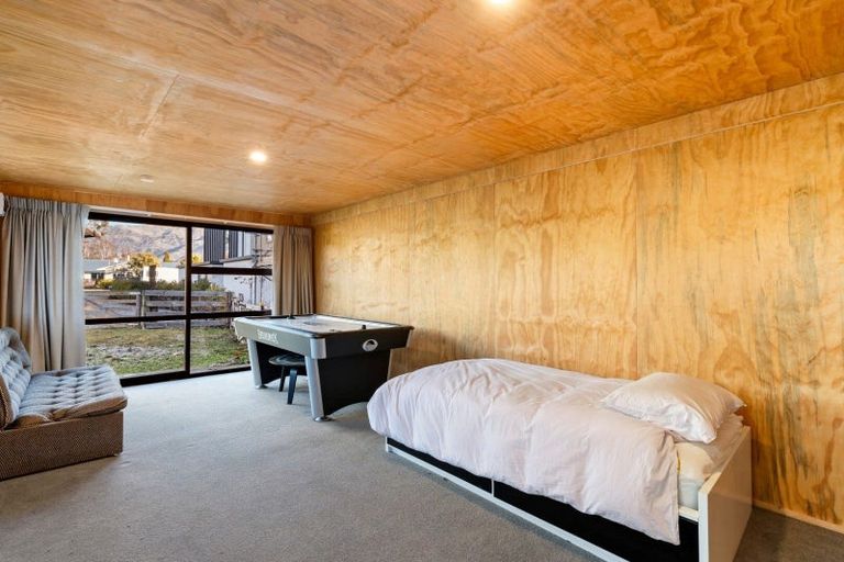 Photo of property in 110 Aubrey Road, Wanaka, 9305