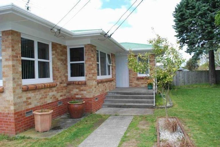 Photo of property in 1/4 Scott Road, Papakura, 2110