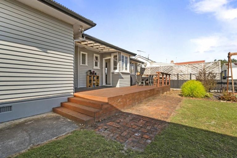 Photo of property in 9 Poole Street, Feilding, 4702