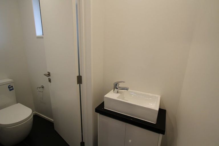 Photo of property in 8 Shingle Street, Sydenham, Christchurch, 8023