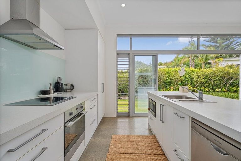 Photo of property in 148 Ocean Beach Road, Tairua, 3508