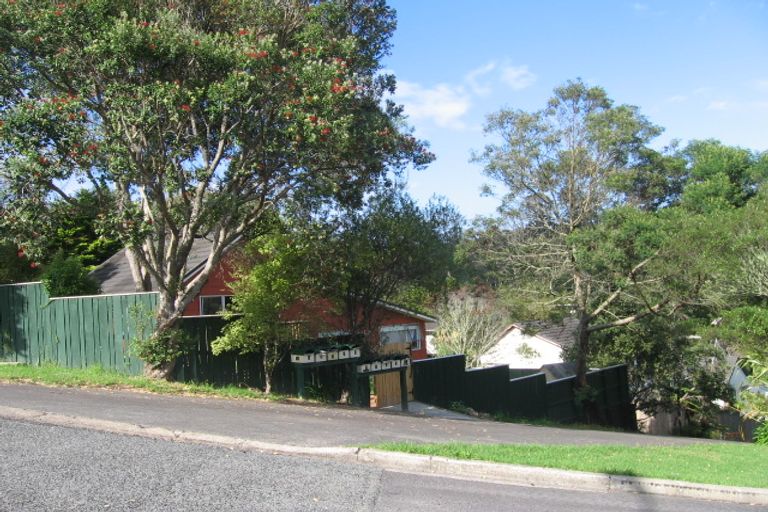 Photo of property in 3/40 Radiata Lane, Chatswood, Auckland, 0626