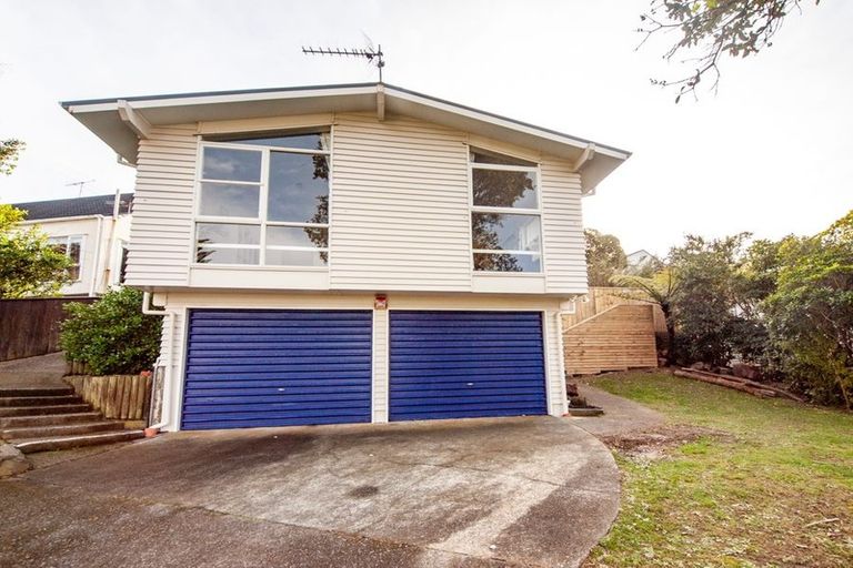 Photo of property in 24 Chisbury Street, Churton Park, Wellington, 6037