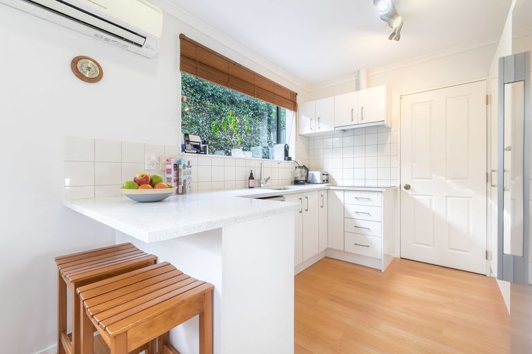 Photo of property in 31a Konini Road, Titirangi, Auckland, 0604