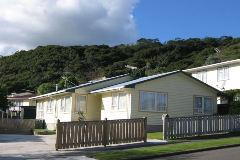Photo of property in 7 Matariki Grove, Wainuiomata, Lower Hutt, 5014