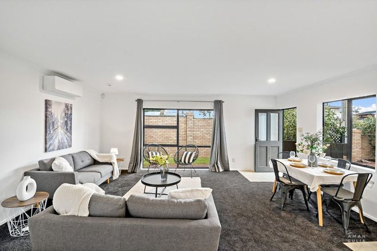 Photo of property in 70a Sturges Road, Henderson, Auckland, 0612