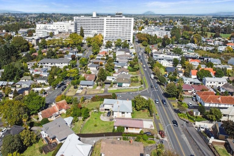 Photo of property in 111 Pembroke Street, Hamilton Lake, Hamilton, 3204