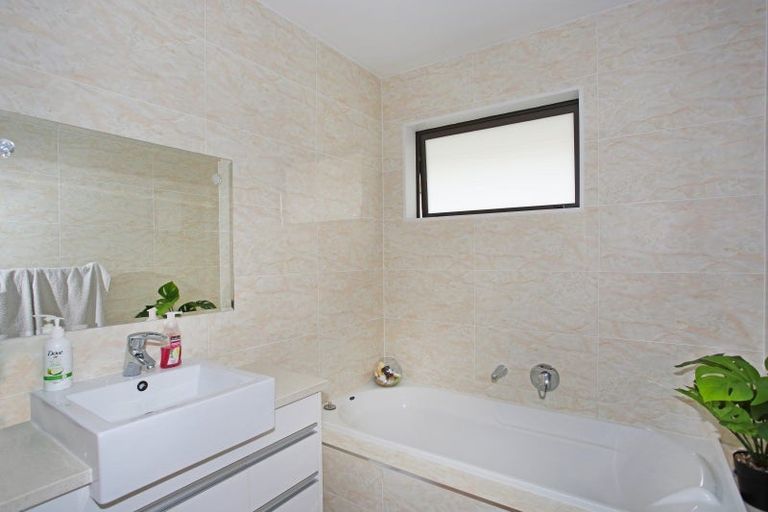 Photo of property in 19 Tarapiroe Avenue, Takanini, 2112