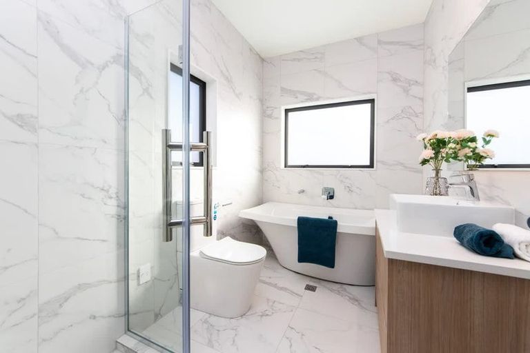 Photo of property in 7a Buisson Glade, West Harbour, 0618