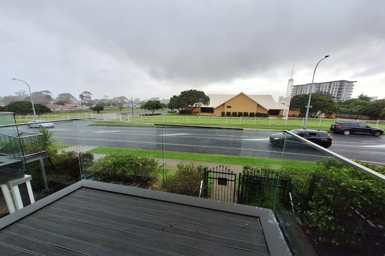 Photo of property in 1/8 Kerrs Road, Wiri, Auckland, 2104