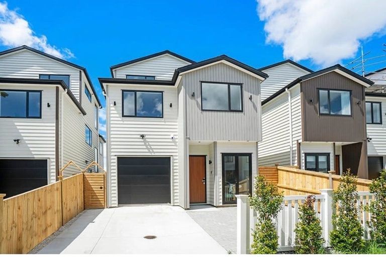 Photo of property in 14 Laquinta Place, Flat Bush, Auckland, 2019