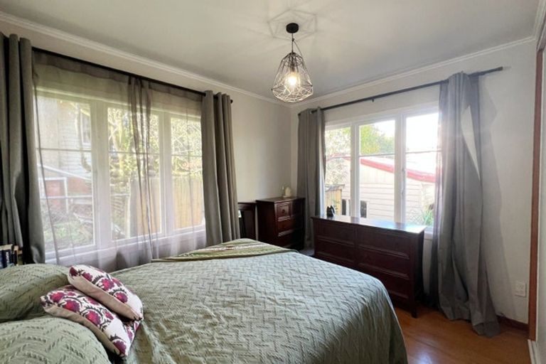 Photo of property in 63 Kervil Avenue, Te Atatu Peninsula, Auckland, 0610