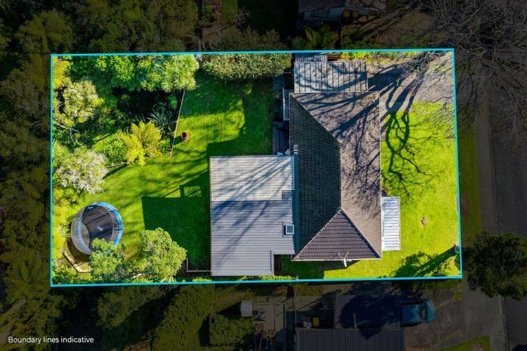 Photo of property in 14 Rosecamp Road, Beach Haven, Auckland, 0626