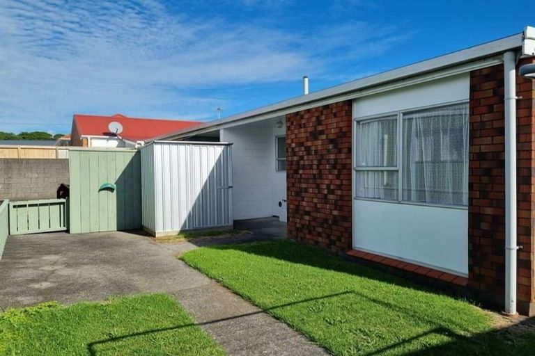 Photo of property in 4 Wynyard Street, Bell Block, New Plymouth, 4312