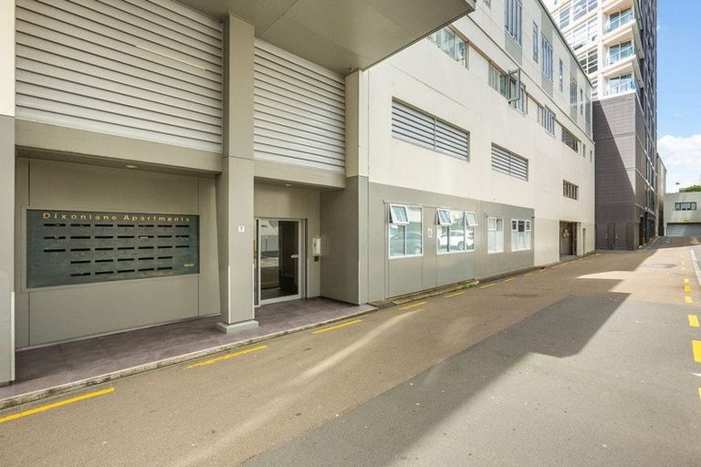 Photo of property in Dixonlane Apartments, 5/7 Feltex Lane, Te Aro, Wellington, 6011