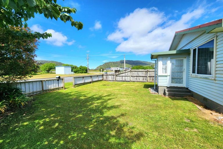 Photo of property in 16a Collins Street, Blaketown, Greymouth, 7805