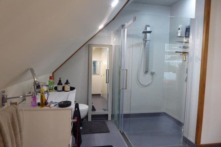 Photo of property in 62 The Parade, Island Bay, Wellington, 6023