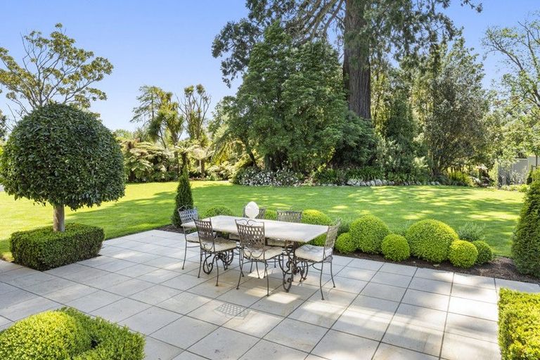 Photo of property in 5 Saint Barnabas Lane, Fendalton, Christchurch, 8052