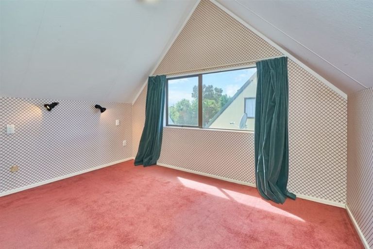 Photo of property in 4 Jarrett Court, Roslyn, Palmerston North, 4414