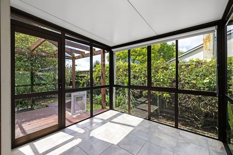 Photo of property in 21 Moore Street, West End, Palmerston North, 4412