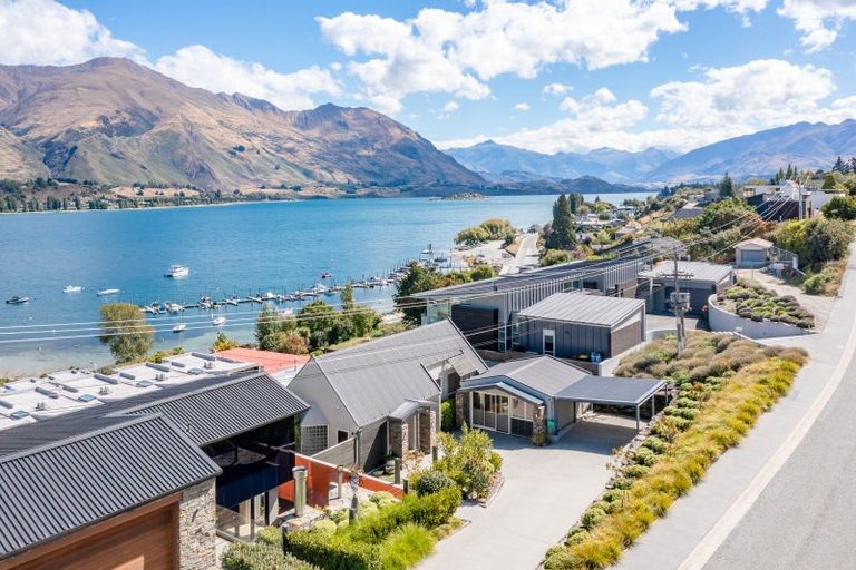 Photo of property in 32 Lismore Street, Wanaka, 9305