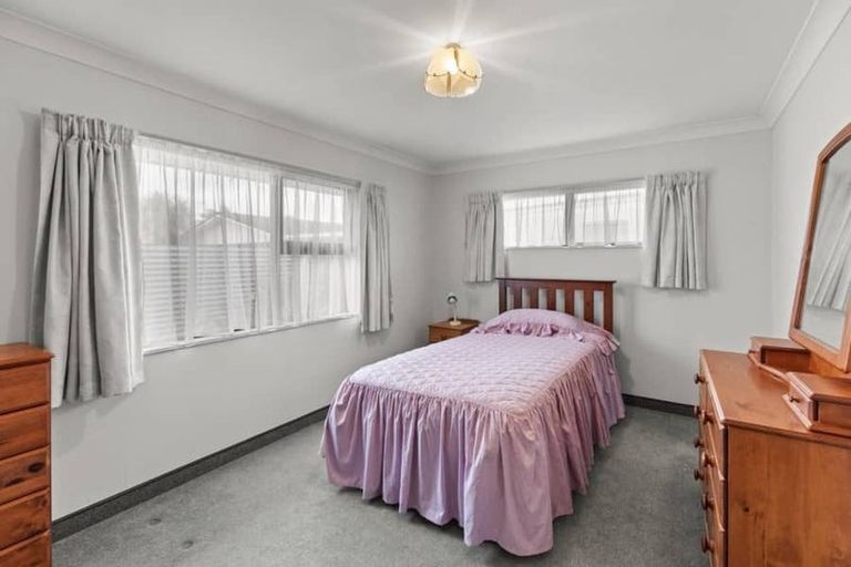 Photo of property in 156 Heretaunga Street, Palmerston North, 4414