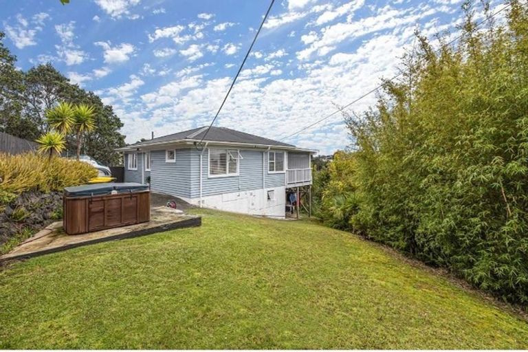 Photo of property in 143 Browns Bay Road, Browns Bay, Auckland, 0630