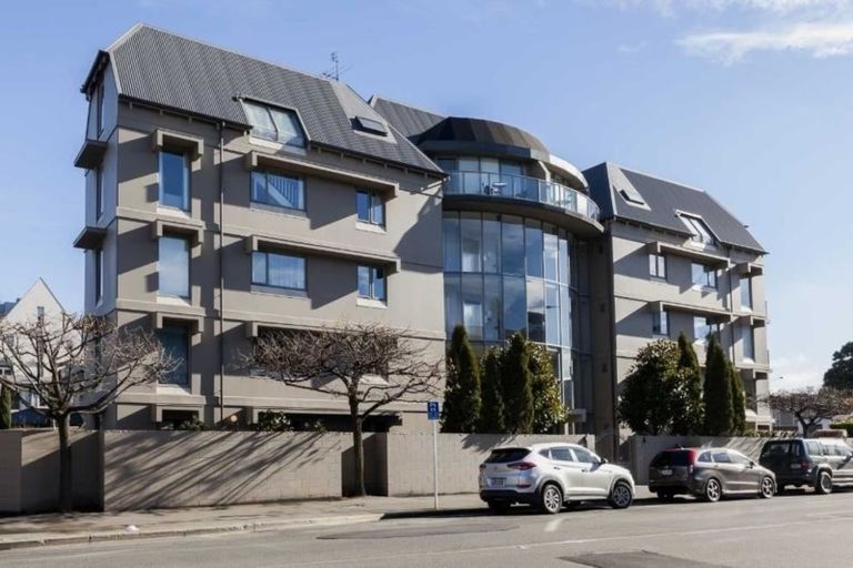 Photo of property in 10/245 Montreal Street, Christchurch Central, Christchurch, 8013