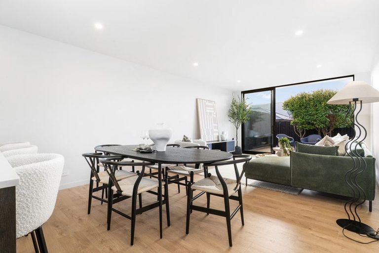 Photo of property in 3/27 Division Street, Riccarton, Christchurch, 8041