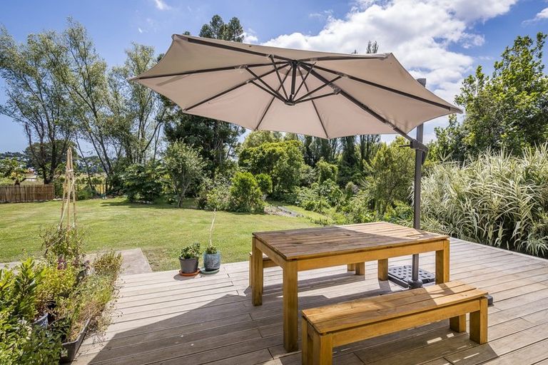 Photo of property in 531 Kawiu Road, Levin, 5572