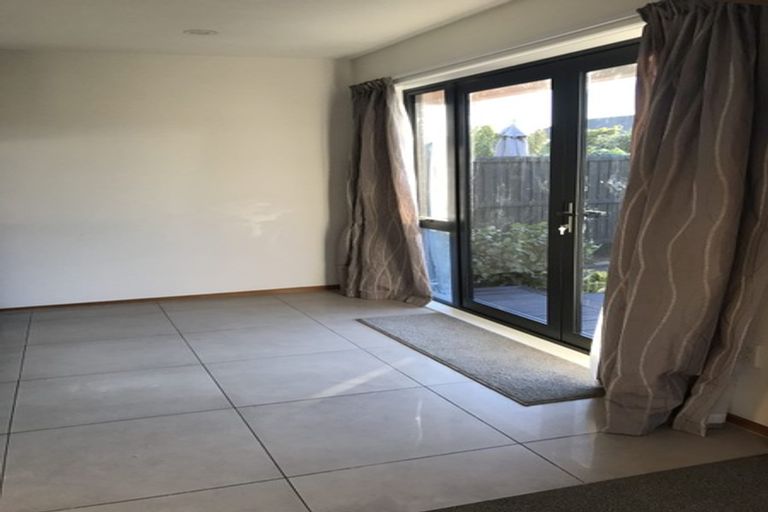 Photo of property in 5 Rhyl Place, Bryndwr, Christchurch, 8053
