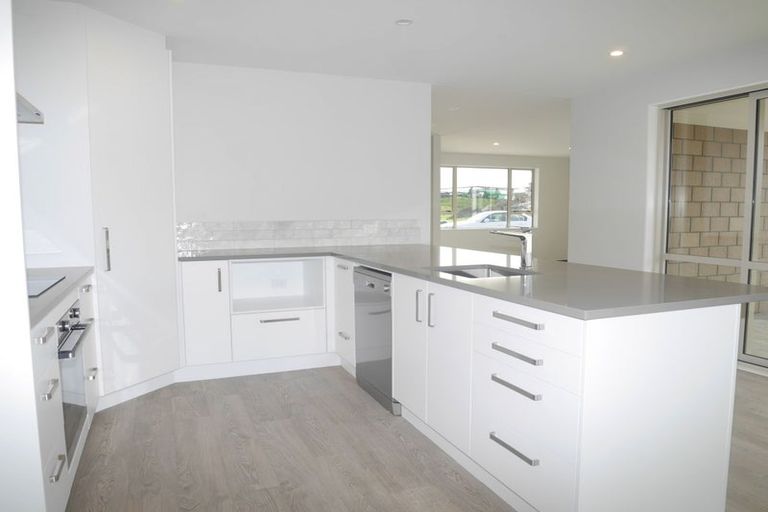 Photo of property in 36 Otaihanga Road, Otaihanga, Paraparaumu, 5036