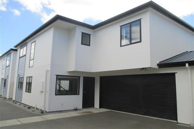 Photo of property in 2/87 Mandeville Street, Riccarton, Christchurch, 8011