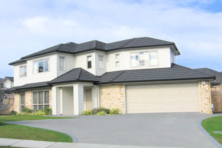 Photo of property in 126 Cyril French Drive, Flat Bush, Auckland, 2016