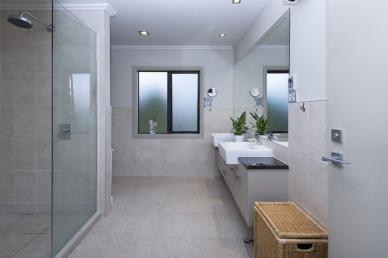 Photo of property in 110 Cyril French Drive, Flat Bush, Auckland, 2016