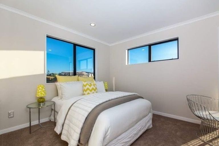 Photo of property in 32 Lockheed Street, Hobsonville, Auckland, 0618