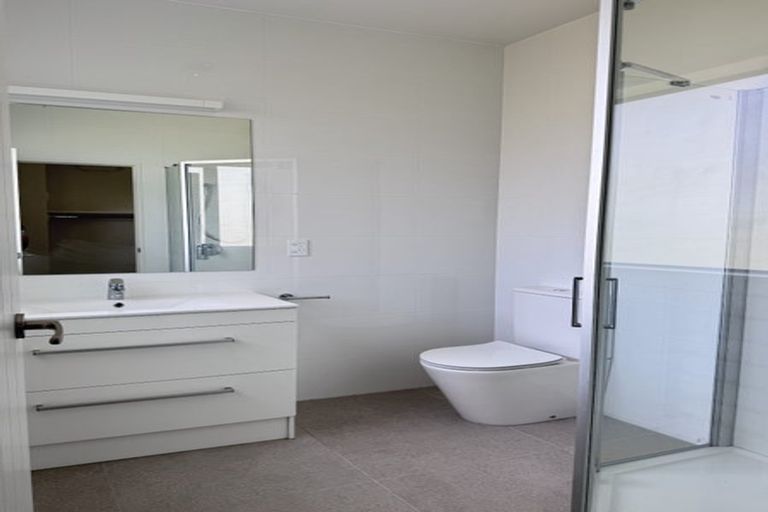 Photo of property in 88 Arran Drive, Orewa, 0931