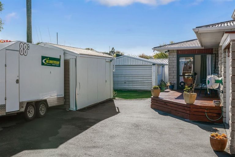 Photo of property in 2/38 Brookside Terrace, Bryndwr, Christchurch, 8053