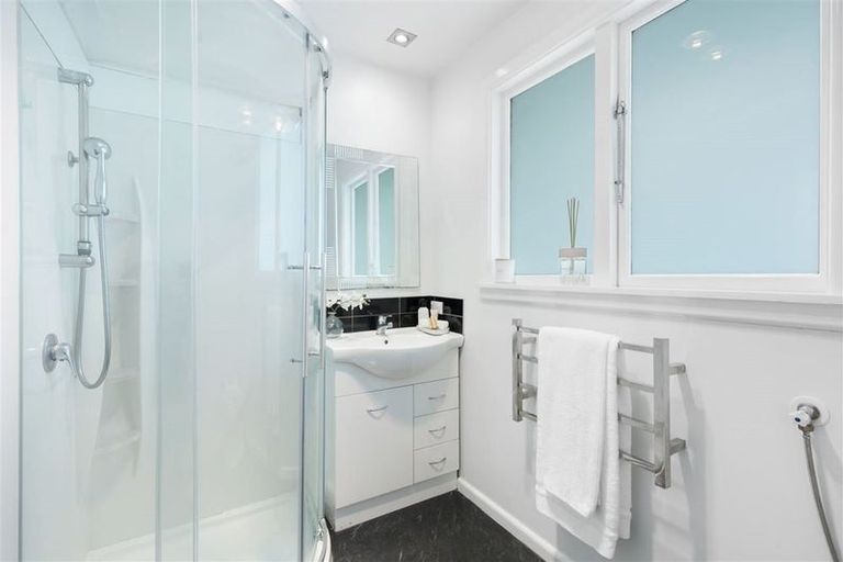 Photo of property in 1/37 Matipo Street, Riccarton, Christchurch, 8041